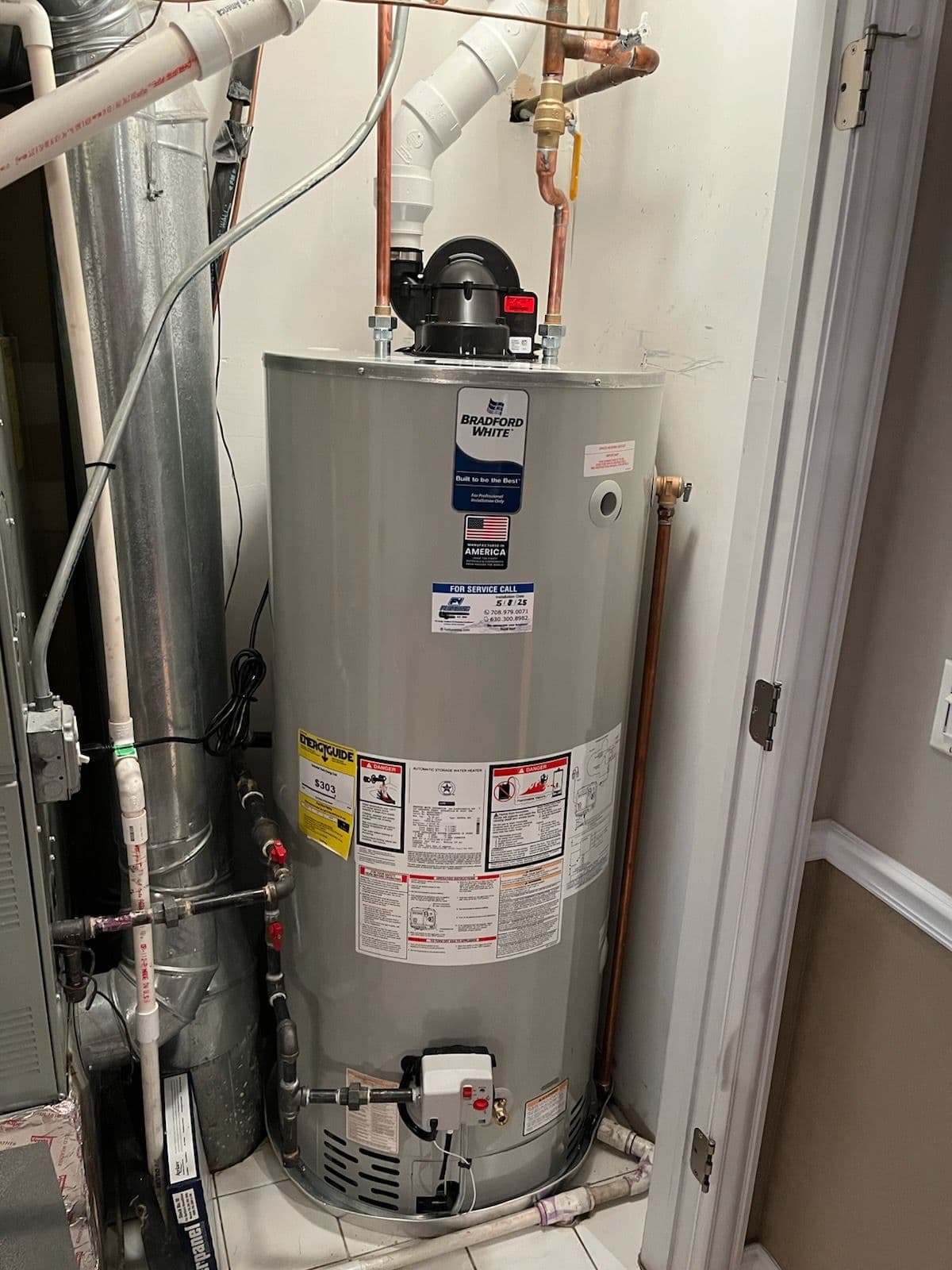 Project Efficient Water Heater Installation in Chicago image