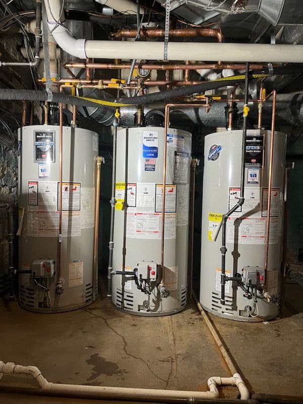 Efficient Water Heater Installation in Chicago image